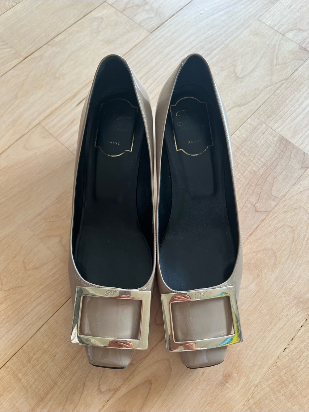 Roger Vivier Beige Square-Toe Pumps with Decorative Buckle